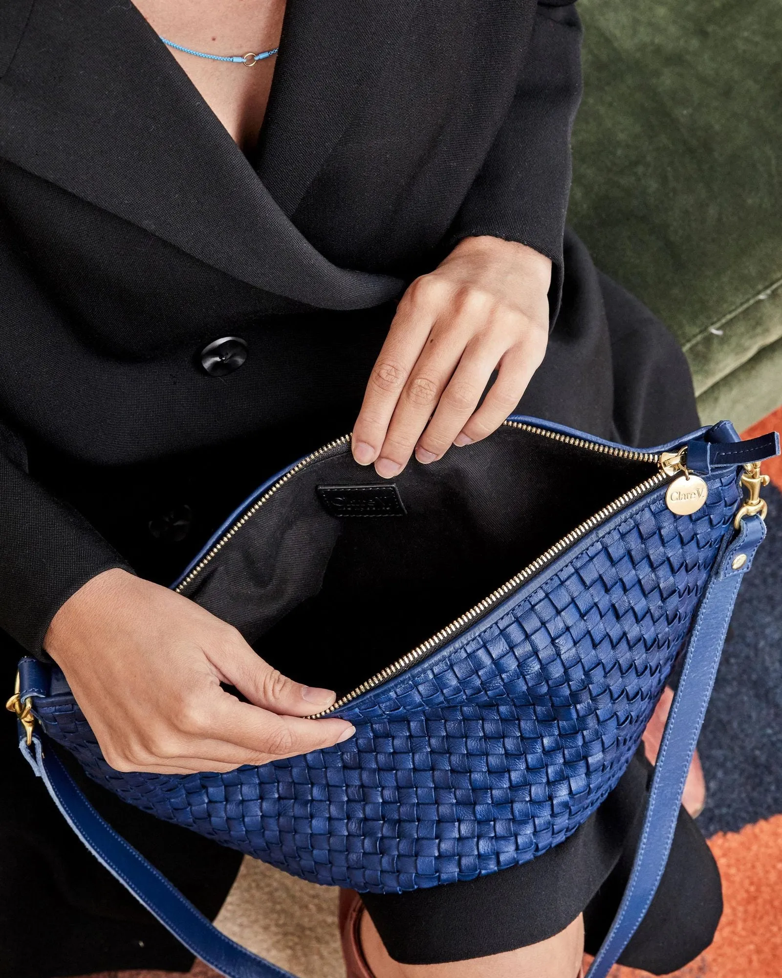 Clare V. - Moyen Messenger in Pacific Woven Checker