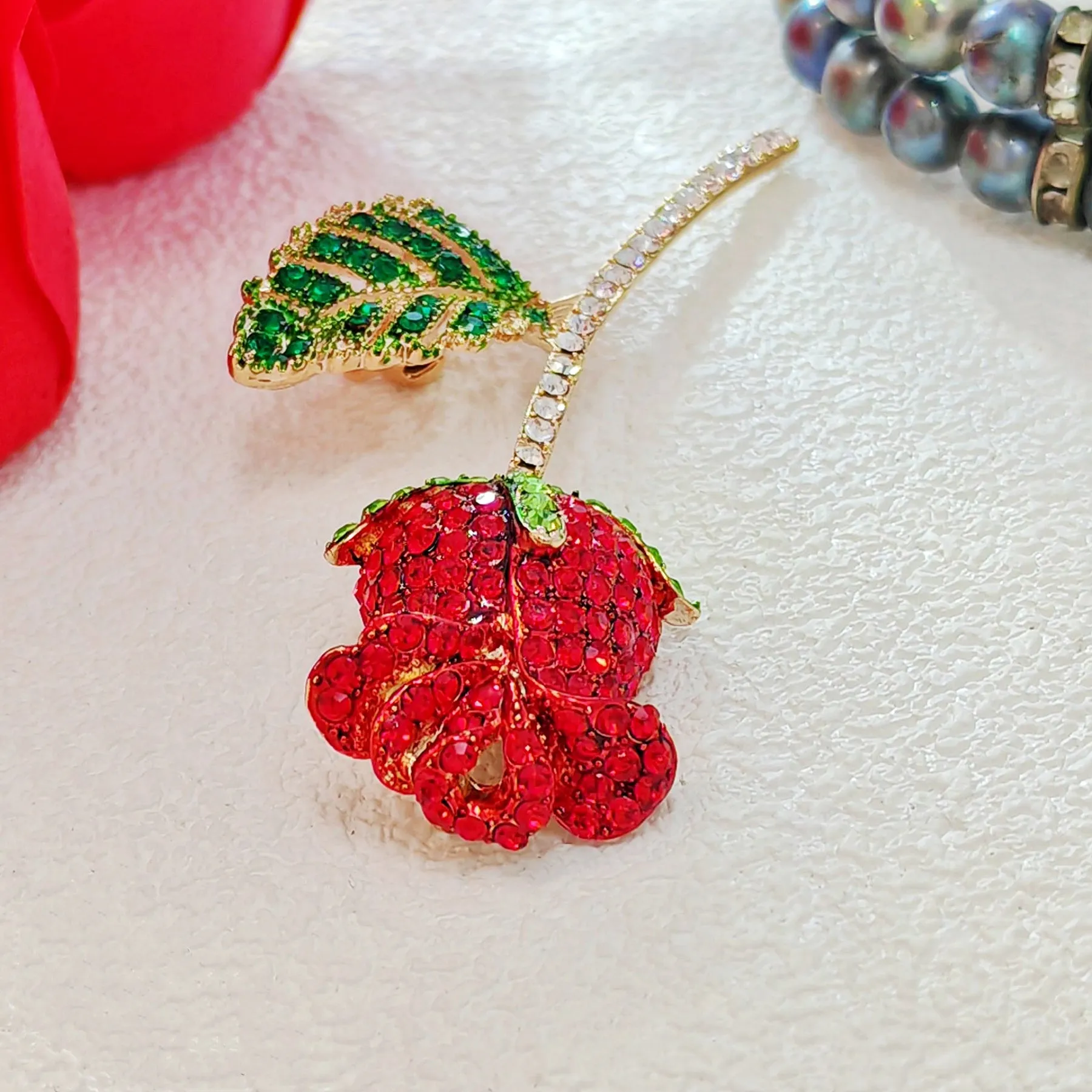 Exquisite Red Crystal Rose Bud Lapel Pin Her Jewelry
