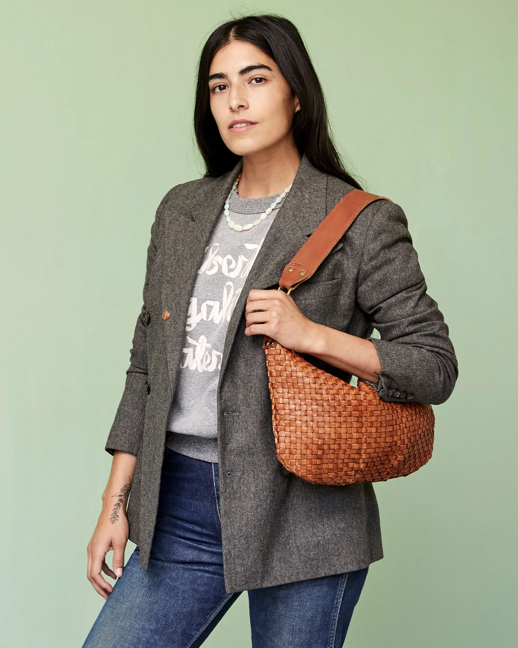 Moyen Messenger ~ Natural Woven Checker