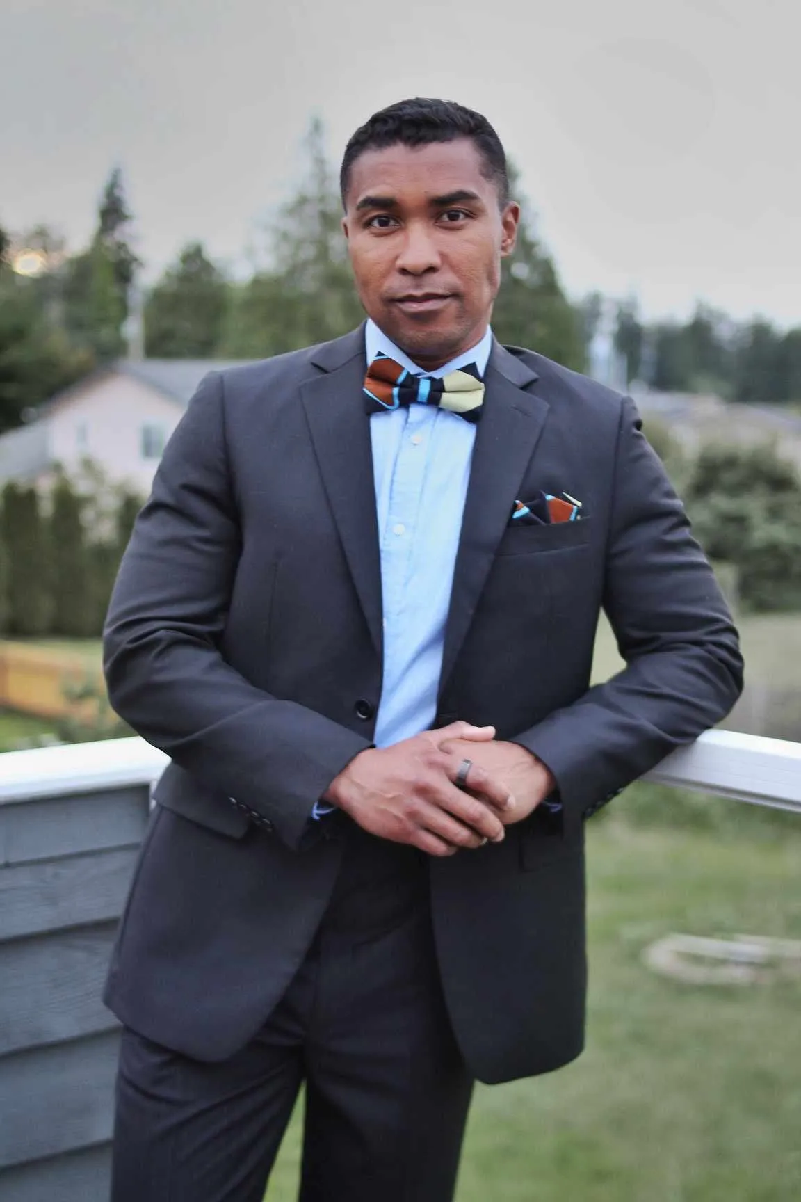 Reggae Roots Bow Tie with Pocket Square