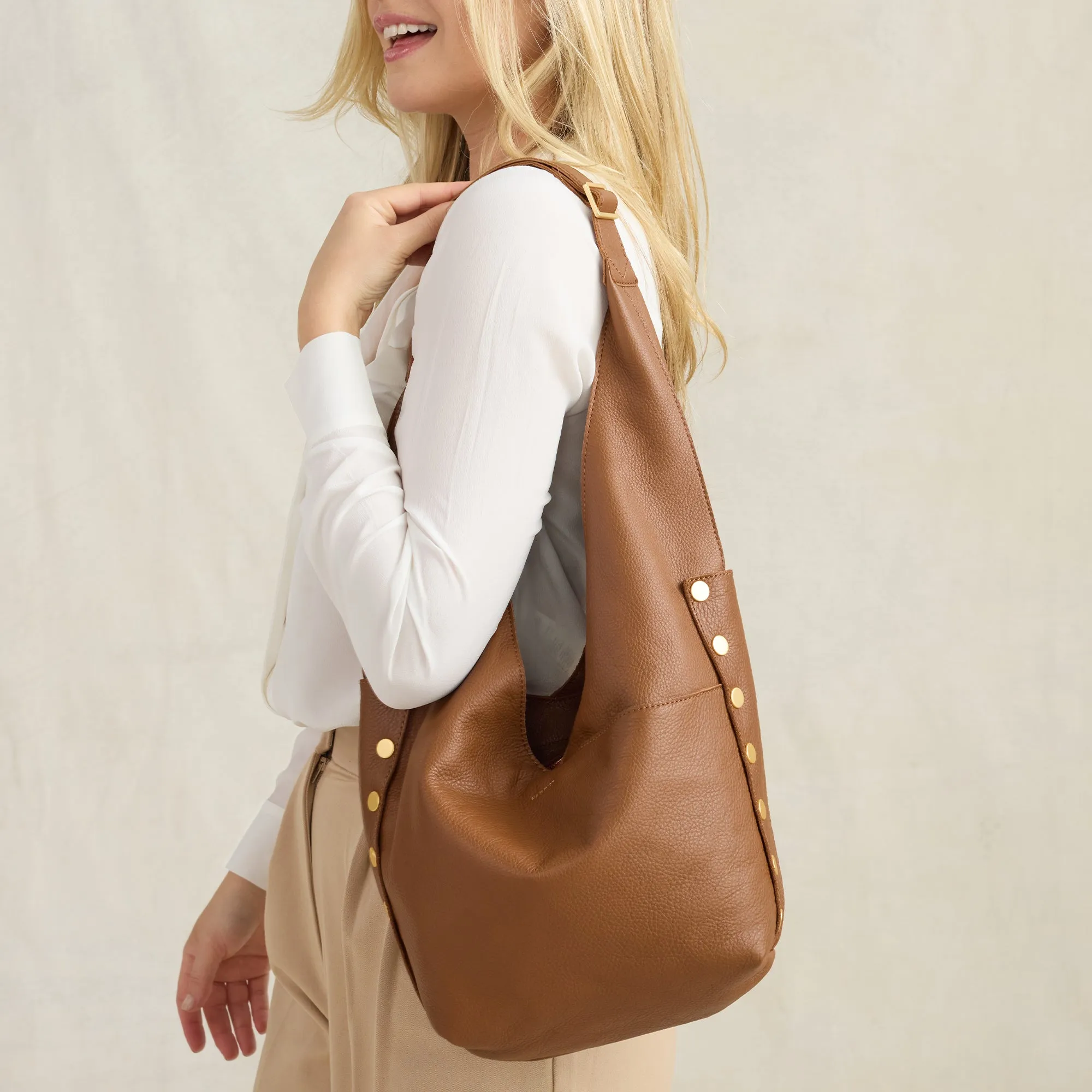 Tom Zip | Mahogany Pebble/Brushed Gold Red Zip