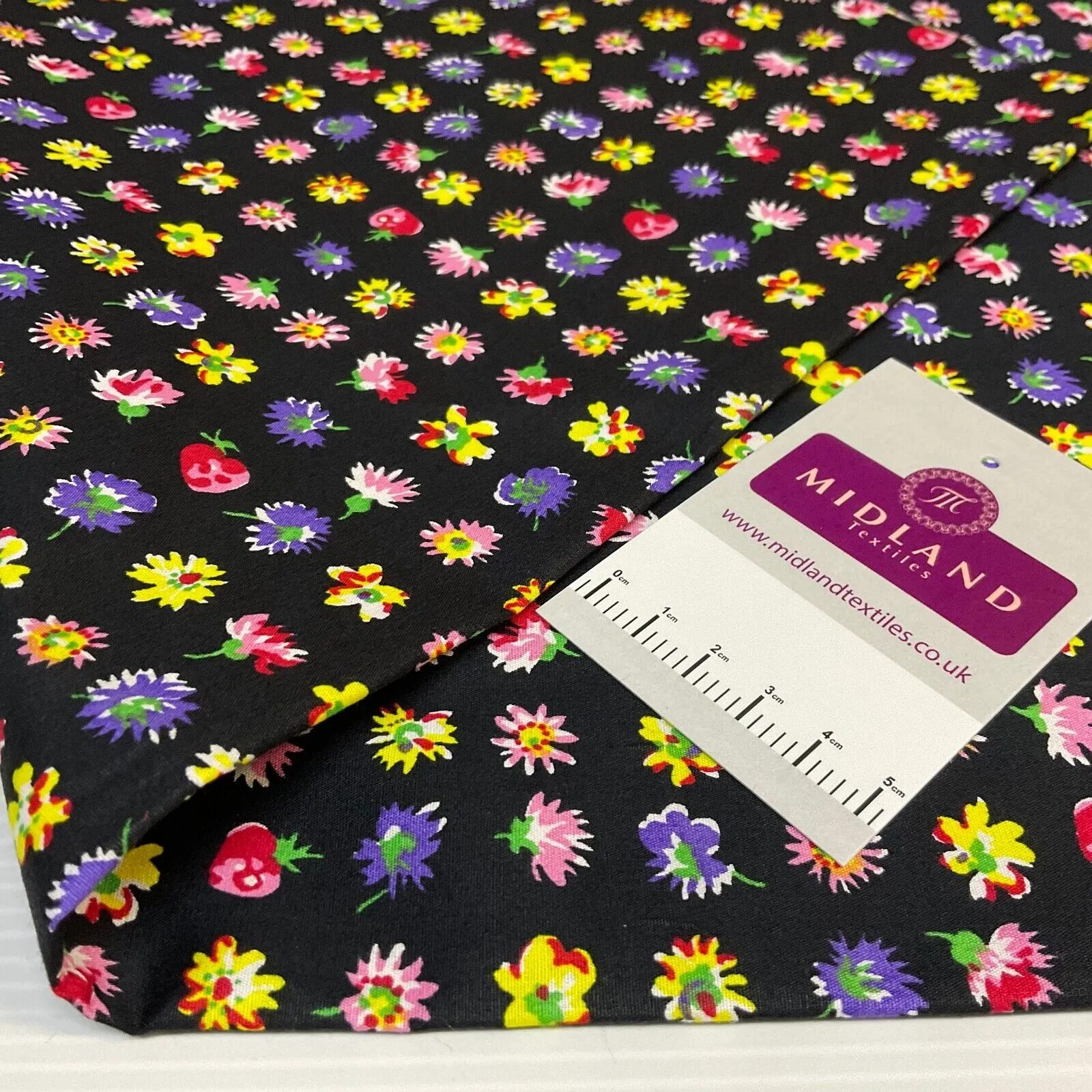Water Lily Floral Cotton Poplin dress Fabric sold by the meter M1916